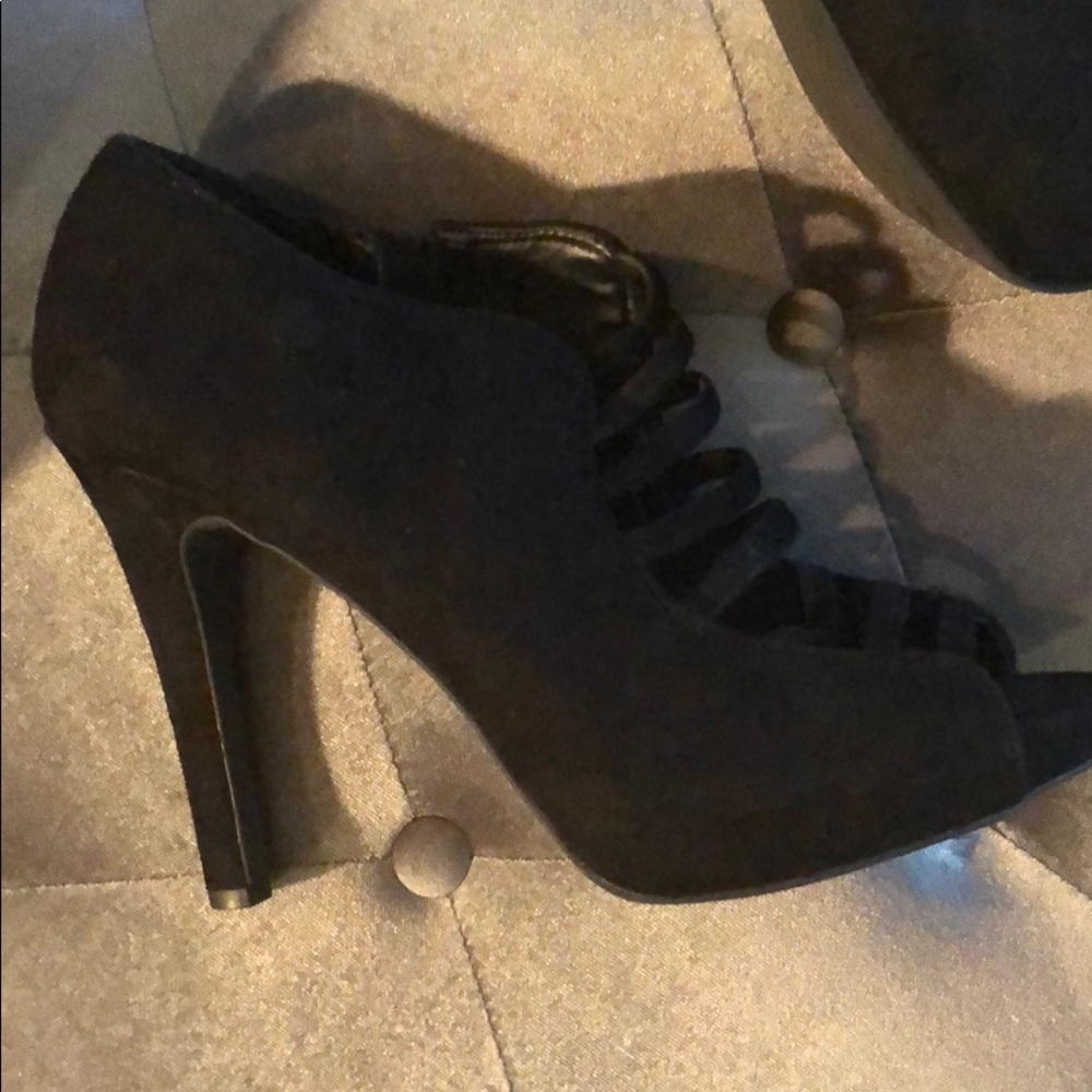 Size 9.5 Jessica Simpson Suede Bootie